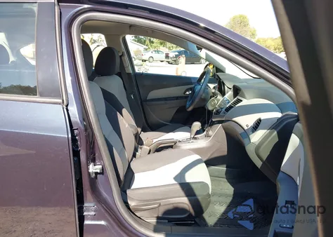 2016 Chevrolet Cruze Limited Ls Auto z USA, uszkodzony, nr VIN 1G1PC5SH1G7156855